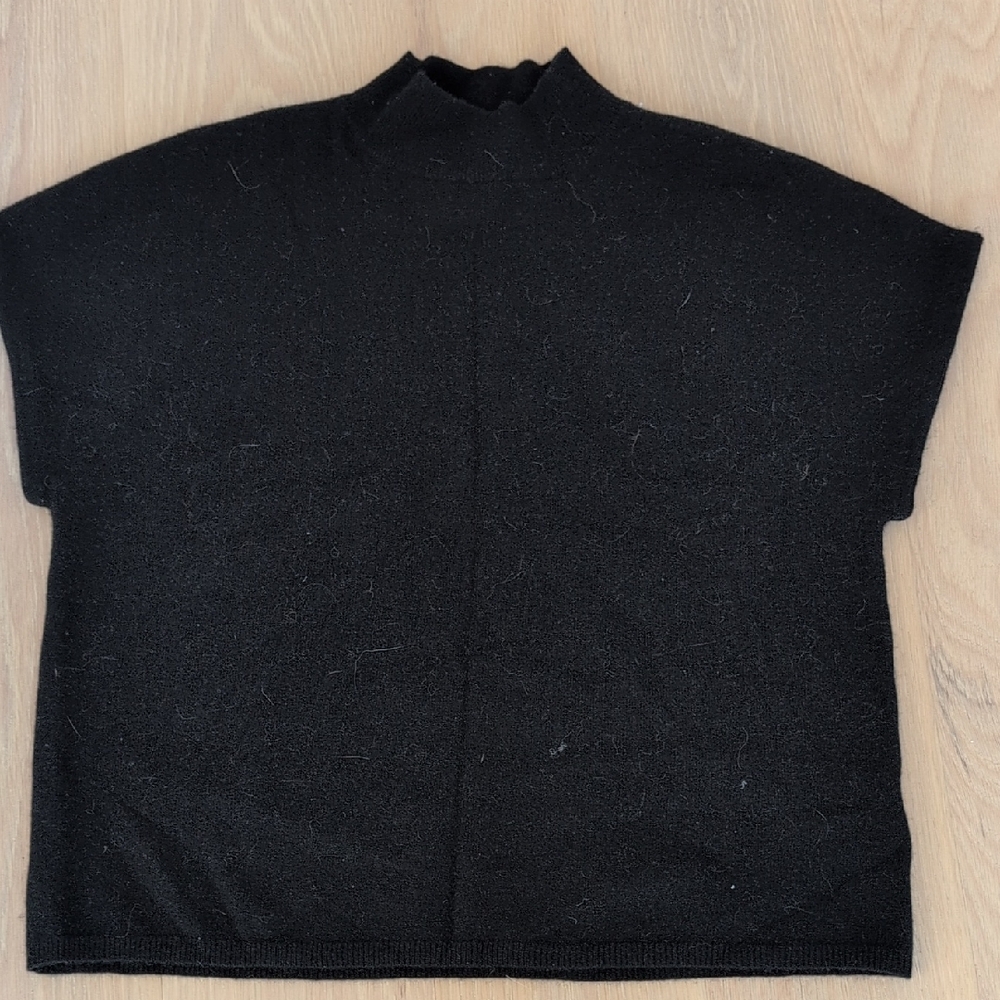 Halston Heritage Black Cashmere Sweater NWOT